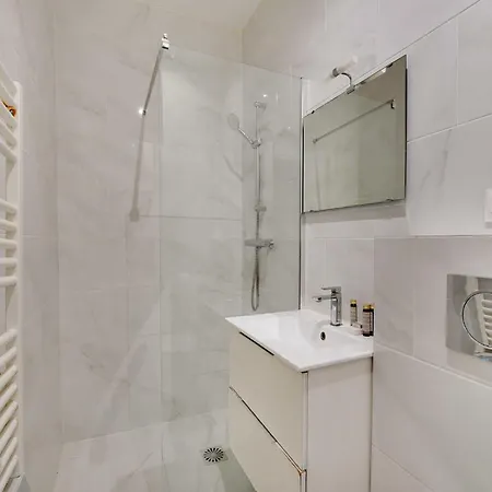 Magnificent - 2br 6p - Rochechouart Parigi