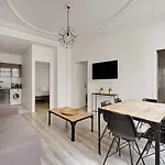 Magnificent Apartment - 2Br 6P - Rochechouart